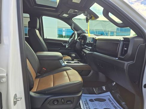 Used 2024 Chevrolet Silverado 1500 High Country AWD/4WD image 13