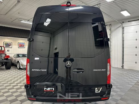 Used 2020 Mercedes-Benz Sprinter 3500 image 13