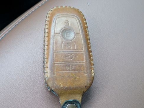 Used 2022 Ford Maverick Lariat w/ Lariat Luxury Package image 34