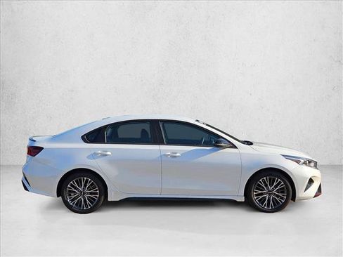 Used 2022 Kia Forte GT-Line w/ GT-Line Technology Package FWD image 4