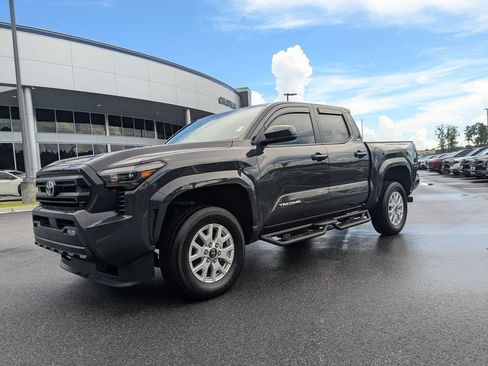 Used 2024 Toyota Tacoma SR5 RWD image 8