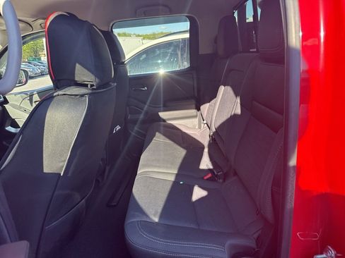 Used 2024 Nissan Frontier SV w/ Hardbody Edition image 6