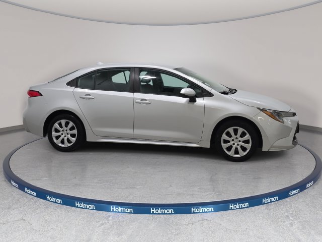 Used 2020 Toyota Corolla LE FWD image 5