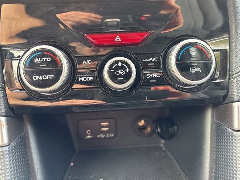 Used 2020 Subaru Forester Limited w/ Popular Package #3 image 20