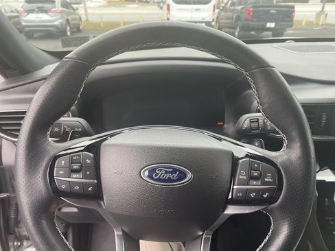 Used 2023 Ford Explorer ST w/ Equipment Group 401A image 4
