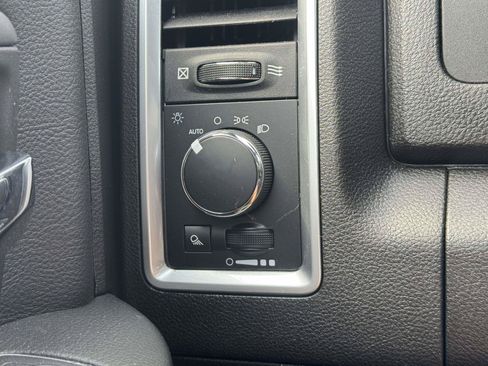 Used 2022 RAM 1500 Warlock AWD/4WD image 19