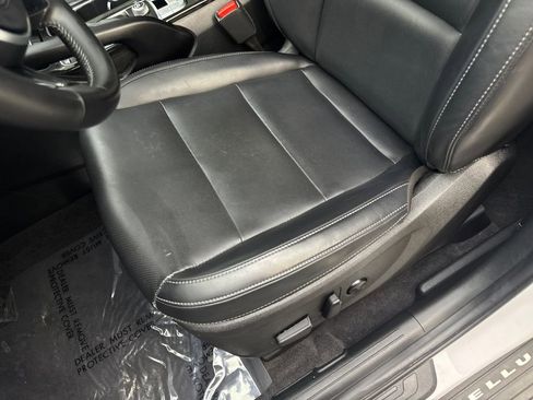 Used 2024 Kia Telluride S w/ S Sunroof Package FWD image 27
