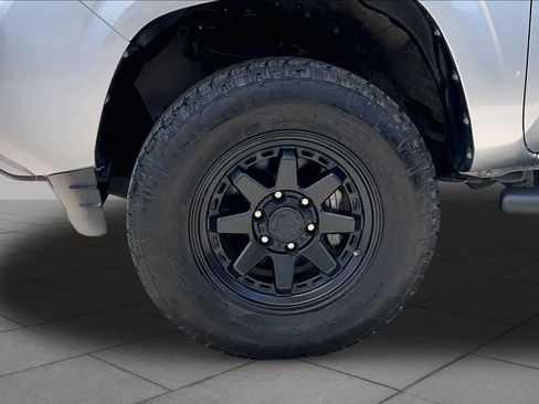 Used 2023 Toyota Tacoma SR AWD/4WD image 11