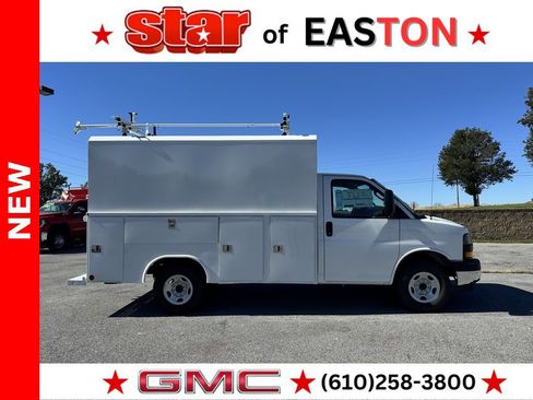 New 2025 GMC Savana 3500 w/ Power Convenience Package image 3