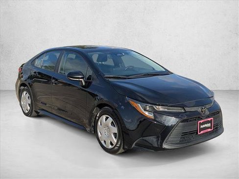 Used 2024 Toyota Corolla LE FWD image 3