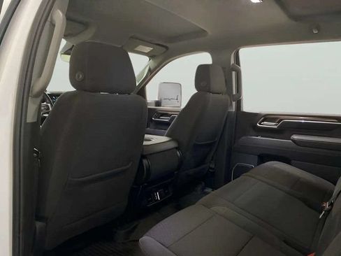 Used 2025 Chevrolet Silverado 2500 LT AWD/4WD image 18