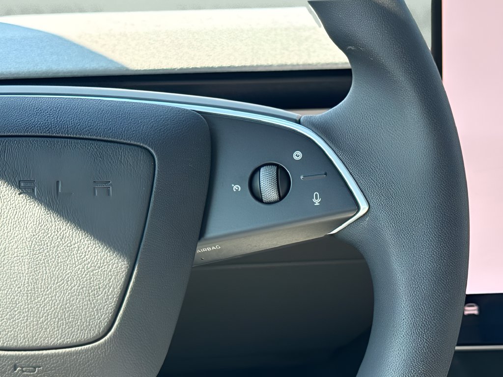 Used 2026 Tesla Model Y Long Range RWD image 16