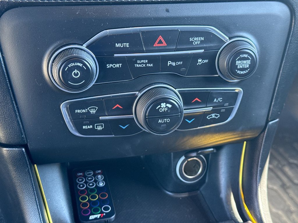 Used 2019 Dodge Charger R/T w/ Plus Group RWD image 21
