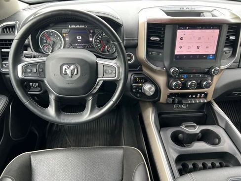 Used 2022 RAM 1500 Laramie AWD/4WD image 3