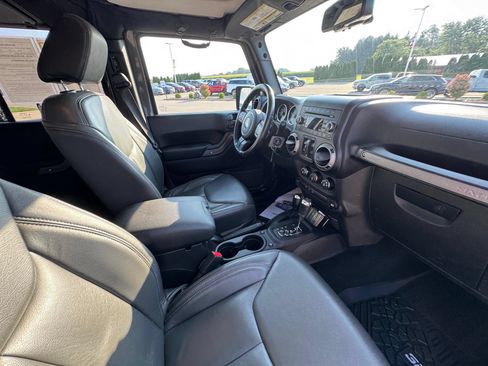 Used 2017 Jeep Wrangler Unlimited Sport w/ Quick Order Package 24S AWD/4WD image 11