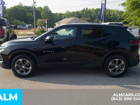 Used 2025 Chevrolet Blazer LT FWD image 10