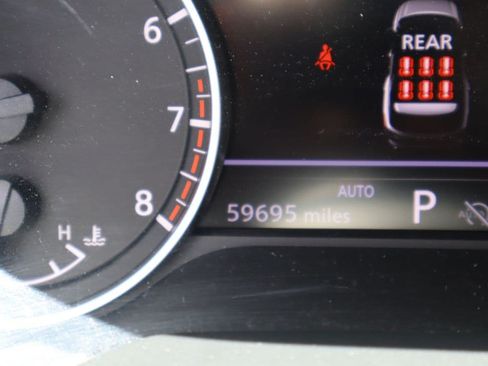 Used 2024 Nissan Pathfinder SV AWD/4WD image 11