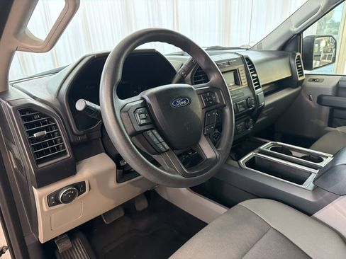 Used 2016 Ford F150 XL w/ Equipment Group 101A Mid RWD image 4
