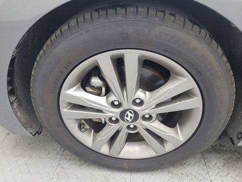 Used 2018 Hyundai Elantra SEL FWD image 31
