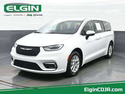 Used 2023 Chrysler Pacifica Touring