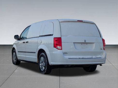 Used 2013 RAM C/V Tradesman image 4