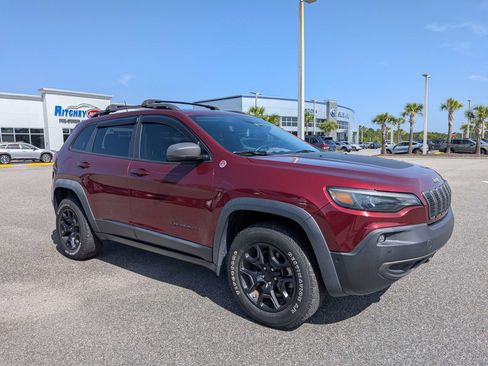 Used 2021 Jeep Cherokee Trailhawk w/ Sun, Sound & Nav Group AWD/4WD image 2