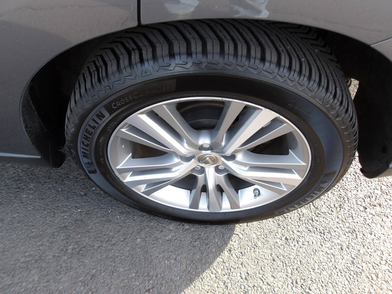 Used 2015 Lexus RX 450h AWD image 28