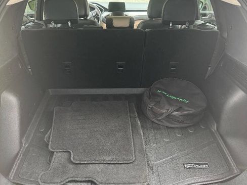 Used 2021 Ford Escape Titanium image 16