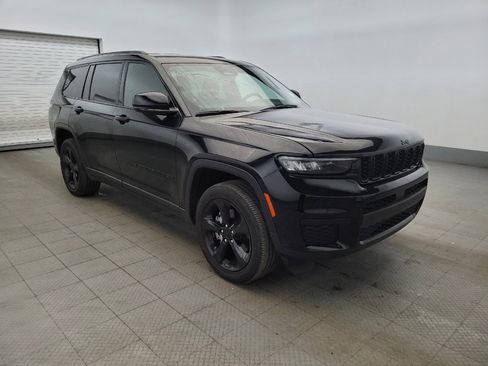 Used 2023 Jeep Grand Cherokee L Laredo image 13