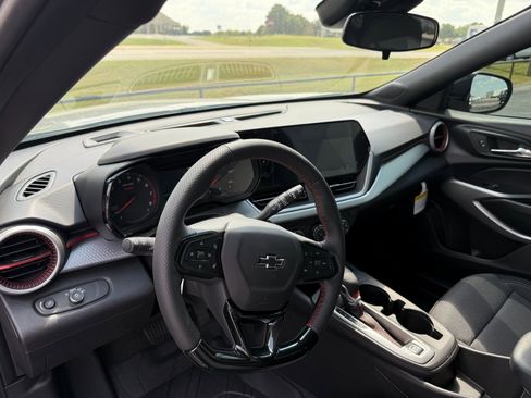 New 2026 Chevrolet Trax RS image 12