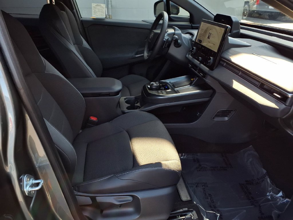 Certified 2026 Toyota C-HR AWD/4WD image 35
