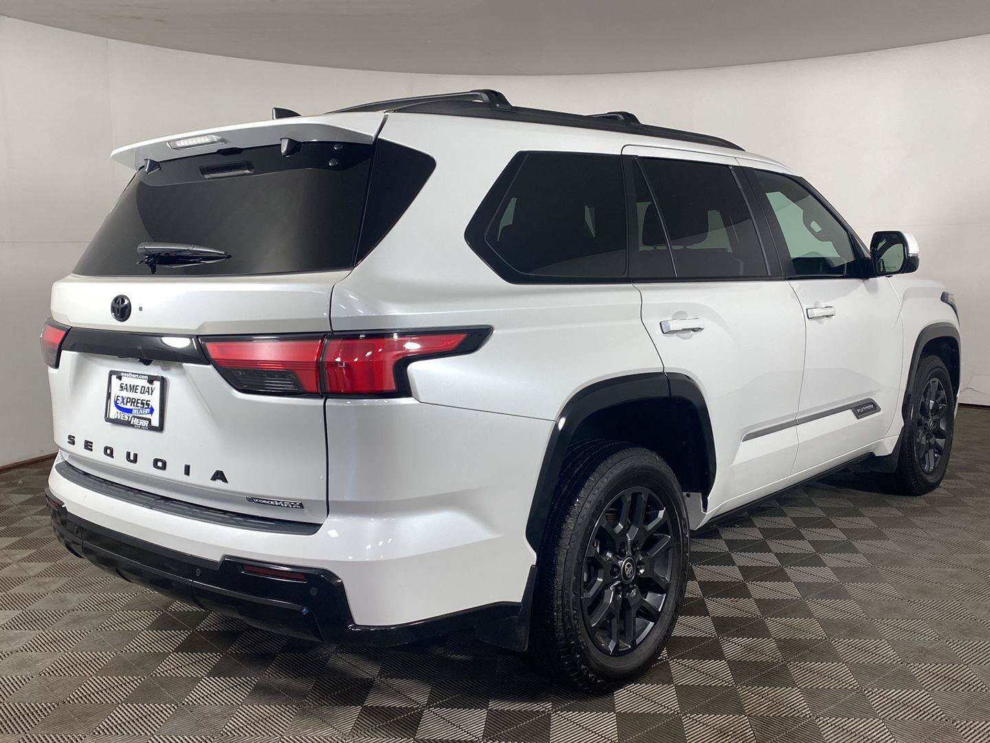 Used 2026 Toyota Sequoia Platinum AWD/4WD image 6