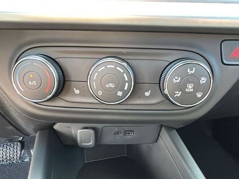 New 2026 Chevrolet Trax LS w/ LS Convenience Package FWD image 19