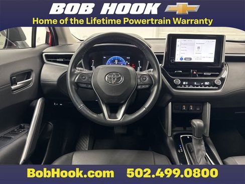 Used 2024 Toyota Corolla Cross XLE image 23