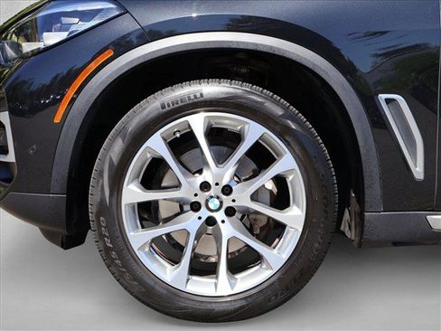 Used 2023 BMW X5 xDrive40i w/ Premium Package AWD/4WD image 29