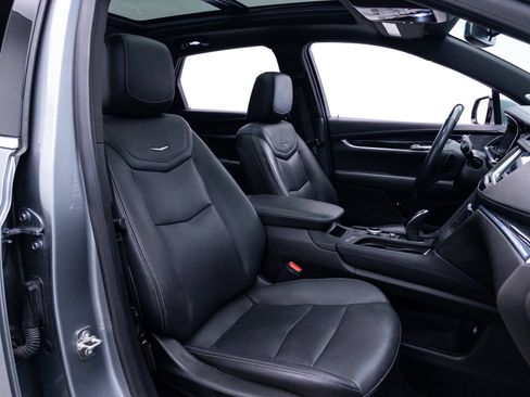 Used 2023 Cadillac XT5 Premium Luxury FWD image 39