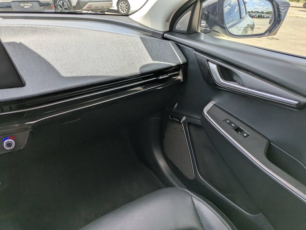 Certified 2024 Kia EV6 Wind w/ Wind Technology Package RWD image 18
