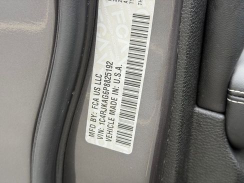 Used 2023 Jeep Grand Cherokee L Laredo AWD/4WD image 24