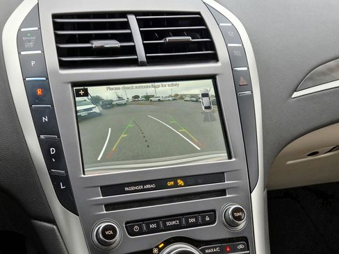 Used 2018 Lincoln MKZ Reserve image 21