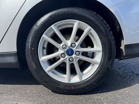 Used 2015 Ford Focus SE FWD image 13