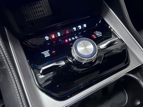 New 2026 Jeep Grand Wagoneer Limited image 17