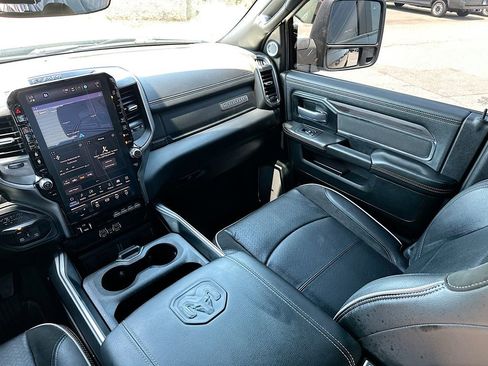 Used 2025 RAM 2500 Laramie AWD/4WD image 20