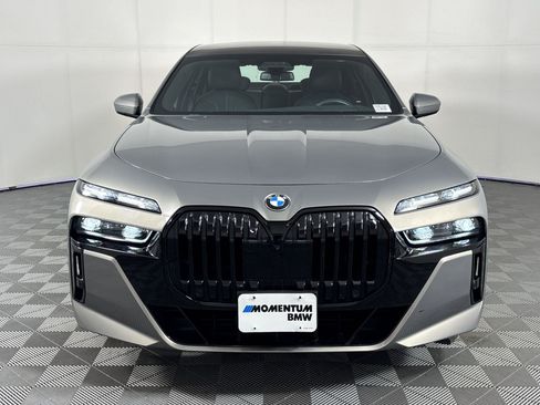 Used 2023 BMW 740i w/ Executive Package RWD image 6