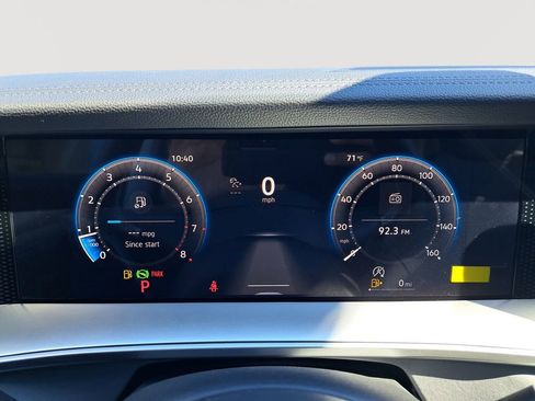 New 2025 Volkswagen Tiguan SE image 20