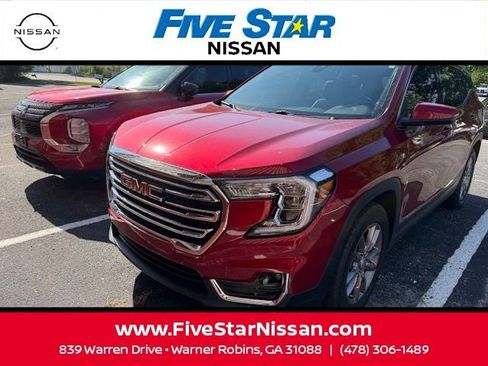Used 2024 GMC Terrain SLT image 11