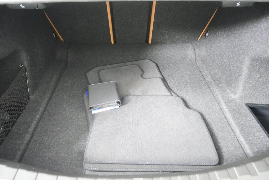 Used 2025 BMW 330i Sedan RWD image 16