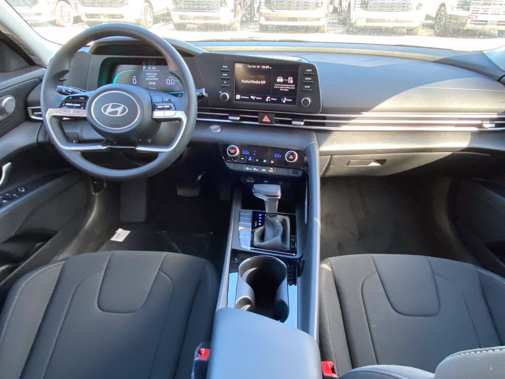 New 2026 Hyundai Elantra Hybrid FWD image 27