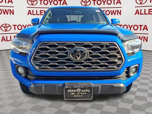 Used 2020 Toyota Tacoma TRD Off-Road AWD/4WD image 2