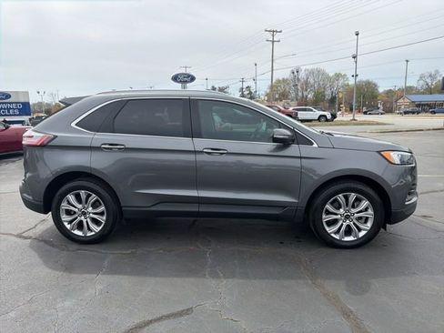 Certified 2024 Ford Edge Titanium image 8