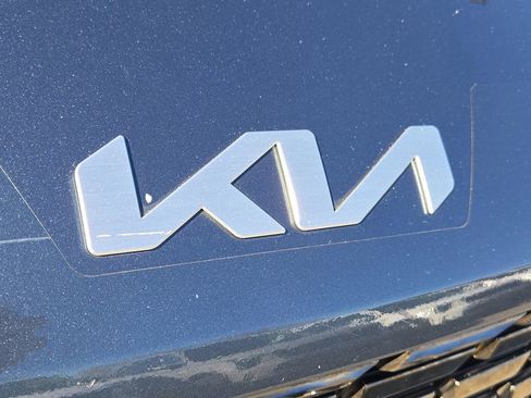 Certified 2022 Kia Carnival SX w/ Paint Protection Package image 4